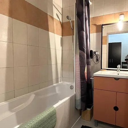 Apartment Cosy Avec Terrasse, Piscine Et Parking - Saint-florent - Fr-1-650-28 Saint-Florent (Corsica)