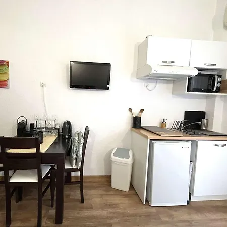 Cosy Avec Terrasse, Piscine Et Parking - Saint-florent - Fr-1-650-28 Apartment *